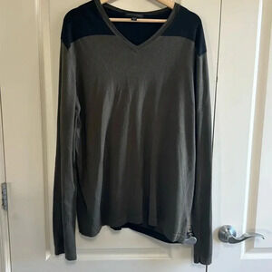 Banana Republic light v neck sweater